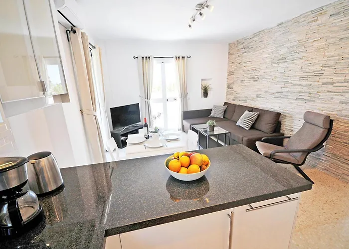 Rabat 15, Oasis De Capistrano Апартаменты Нерха